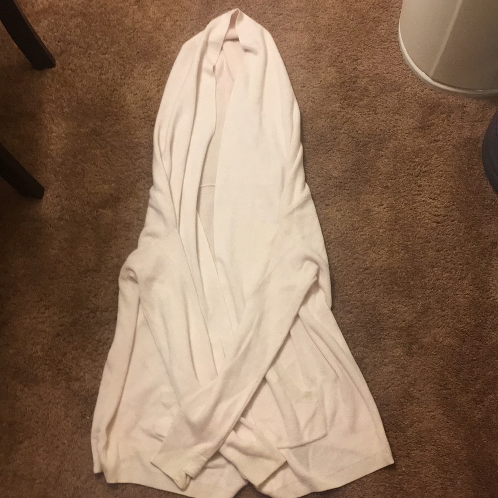 Lululemon light pink cabin yogi wrap! Size 10